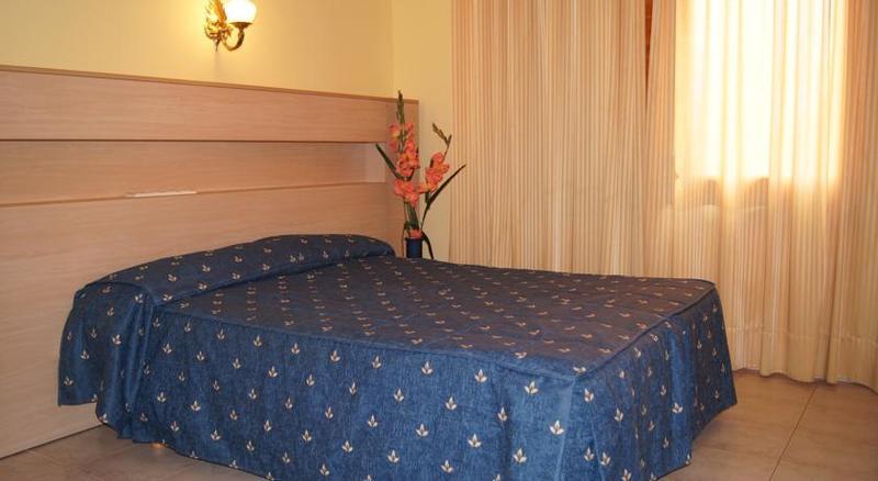 Bonsol Hotel 2*